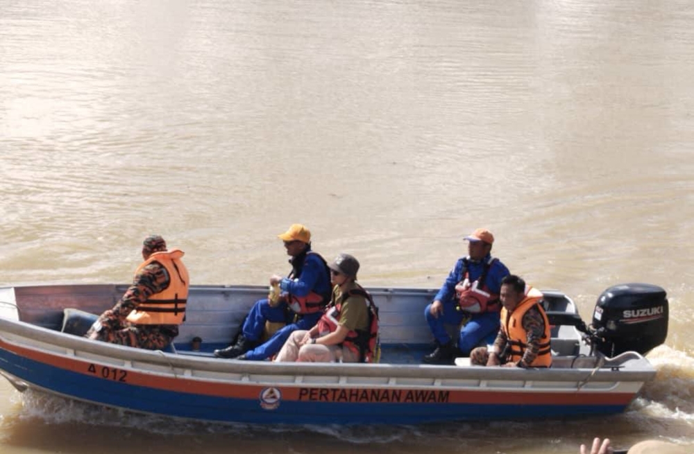 In Sarawak, SAR radius expanded in Pulau Bruit, crocodile attack victim, 14, still missing