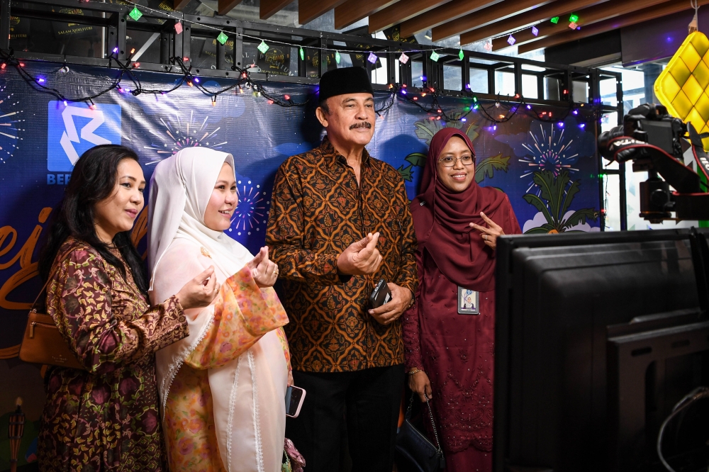 Yusof Haslam says ‘along’ loan — backed by son Syamsul Yusof’s birth certificate — launched his career