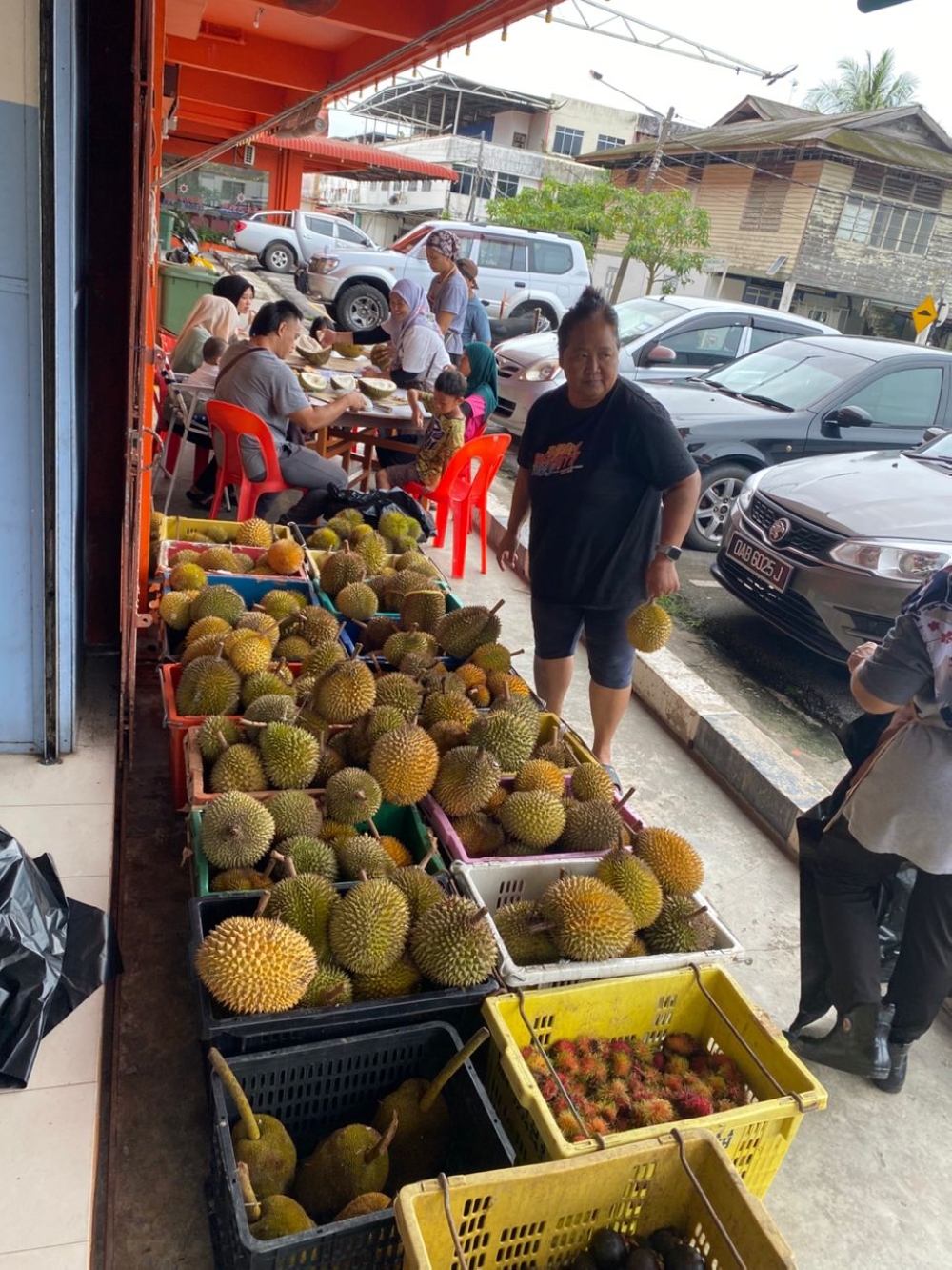 Too many durians? Marudi fruit farmers invite public to feast after bumper harvest