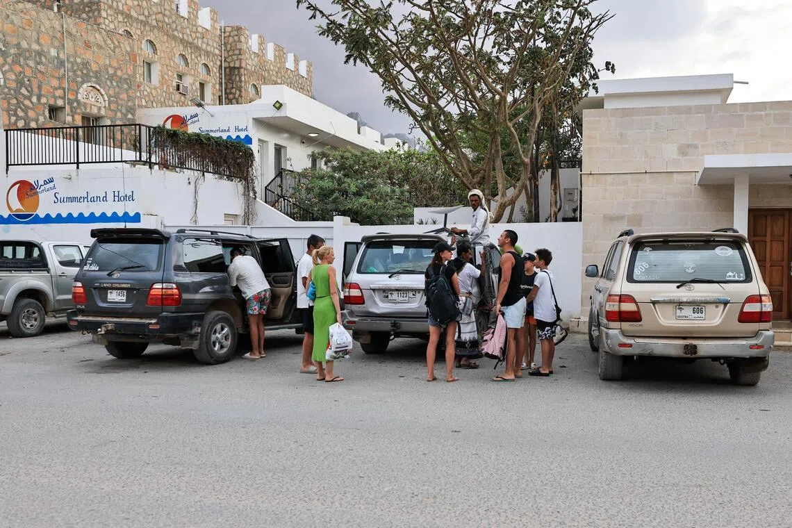 Tourists stranded on Yemen island to leave starting Jan 7: Official