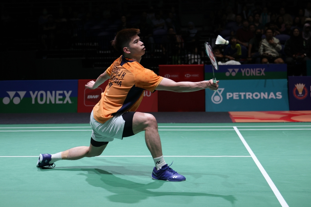 Jun Hao battles through straight sets, keeps Malaysia’s singles hopes alive