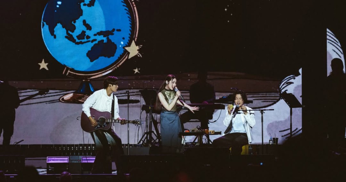 Accusefive create special memories with unplugged performance after Singapore concert hit by tech glitches