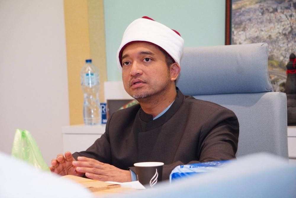 FT Mufti calls for cancellation of ‘Glamping With Pride’ retreat