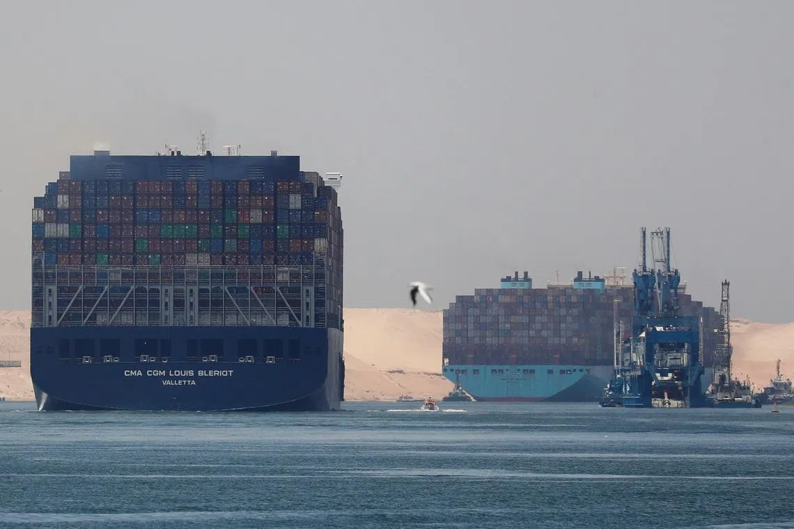 What are shipping companies' plans for return to Suez Canal?