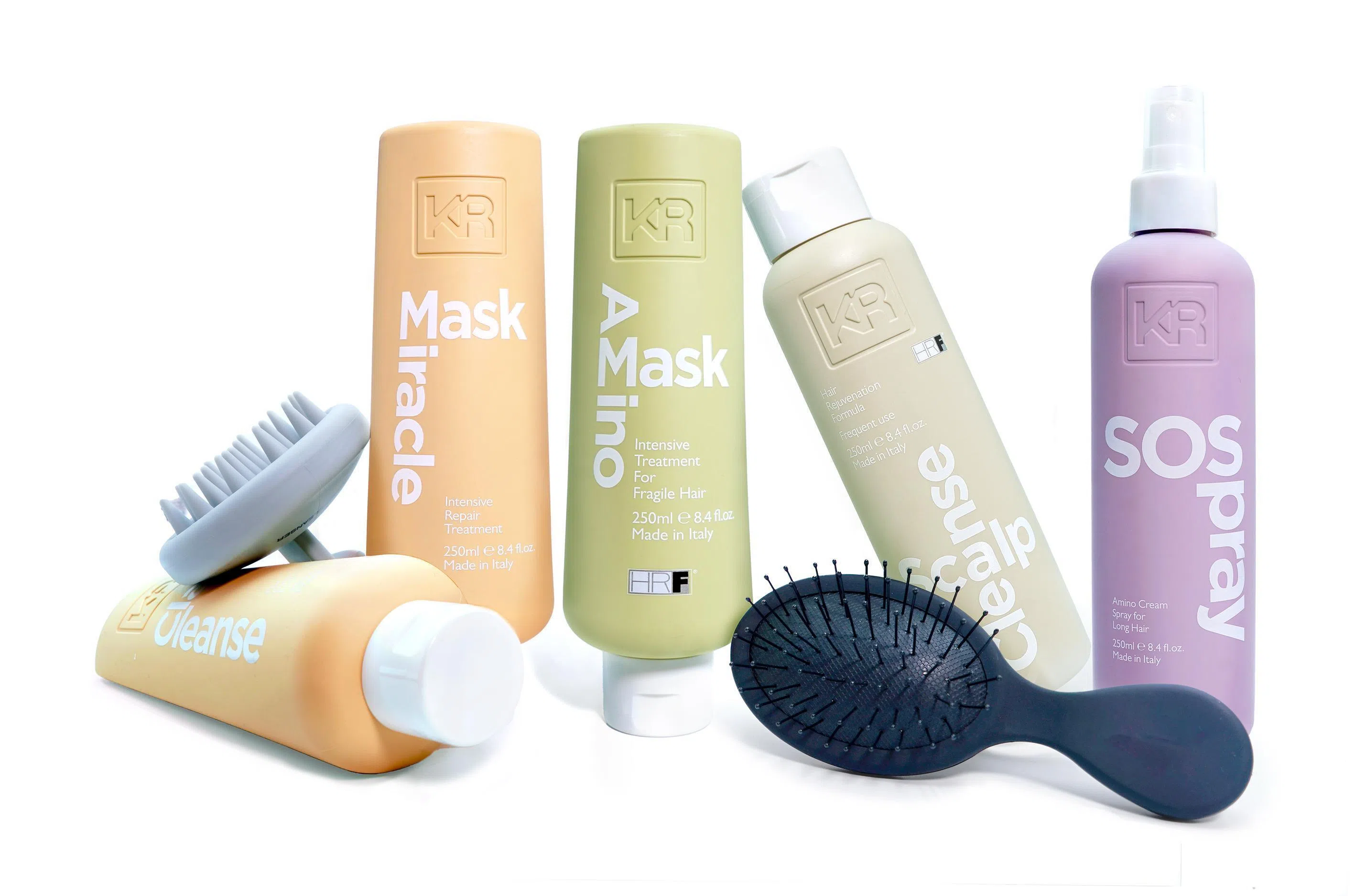 Pearl specialist Mikimoto opens Takashimaya boutique, with Freen and Song Weilong in attendance