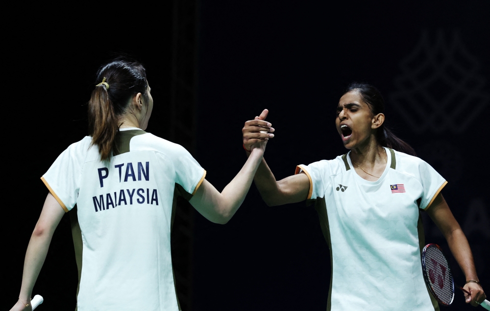 Pearly Tan-Thinaah cruise into Indonesia Masters quarters in 43-minute win