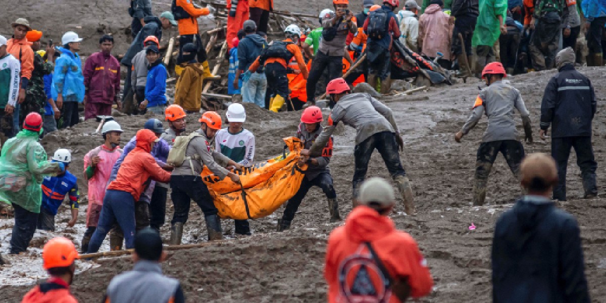 7 dead, 82 missing in Indonesian landslide, disaster agency says