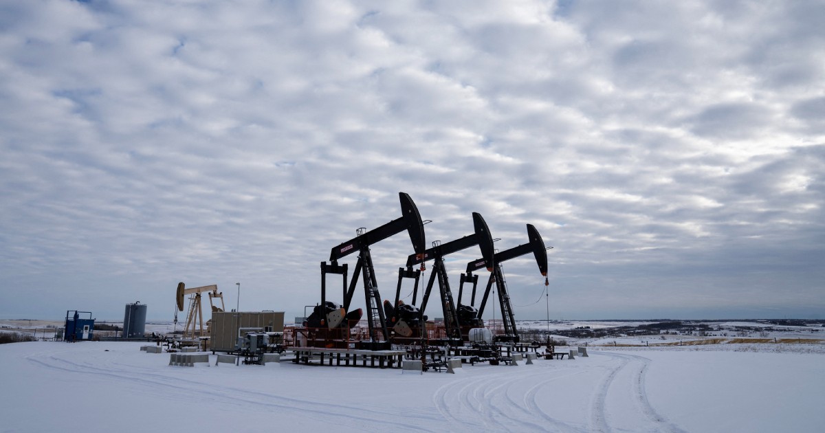 Oil prices mixed as US supply worries linger after winter storm