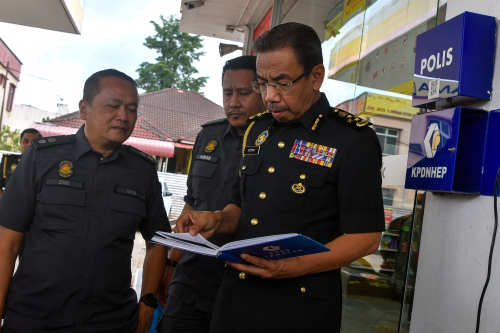 Kelantan border petrol stations flagged for abnormal sales, investigations underway