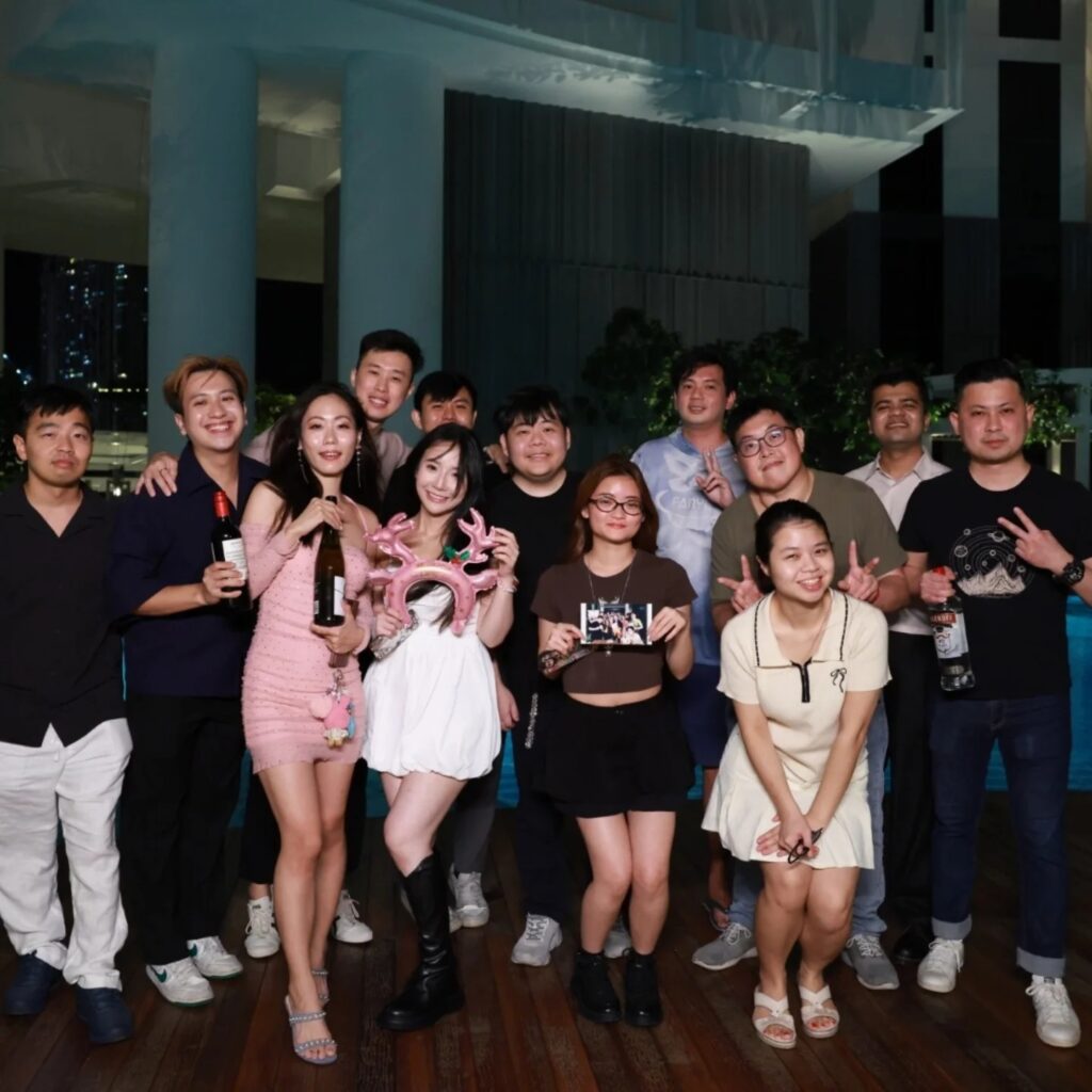 Create intentional bonds through these 16 community spaces, like Stranger Convo, Weird Happenings, Screaming Pigeons, and more