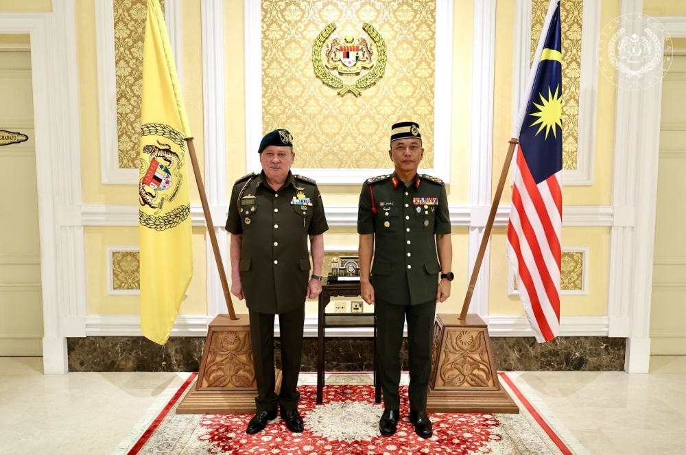 King to Armed Forces: Reject corruption or lose trust
