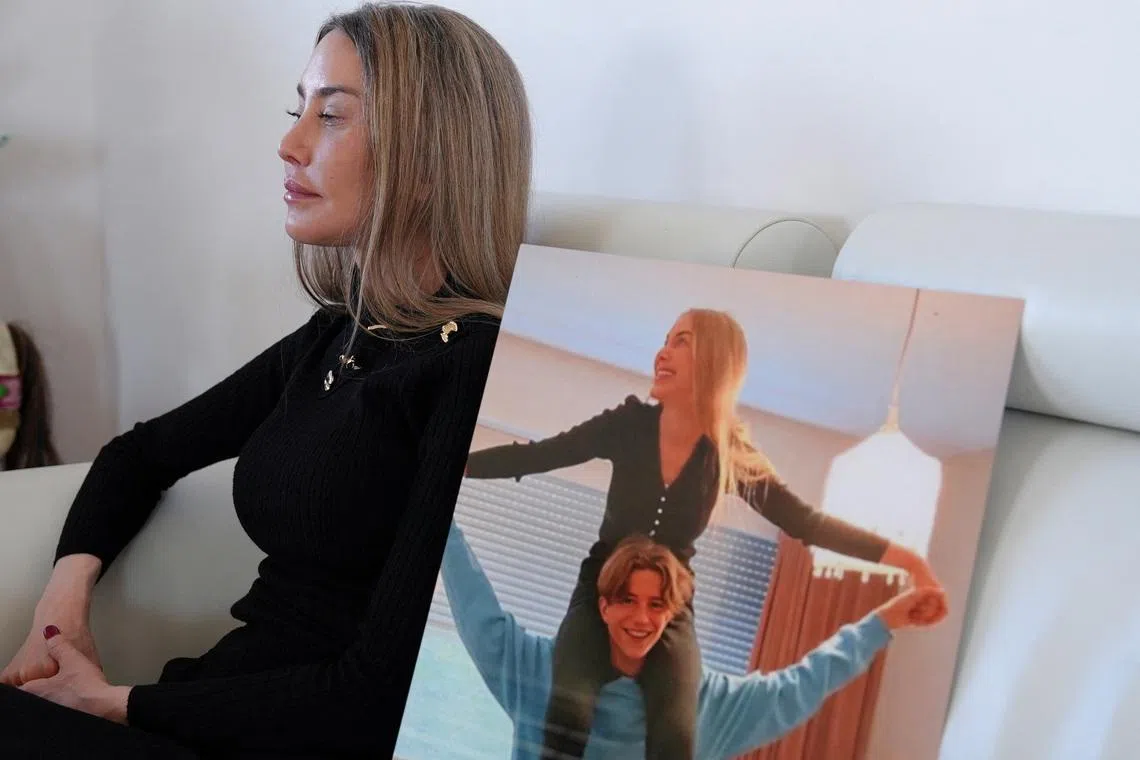 Grieving parents protest at Swiss handling of autopsies for bar fire victims