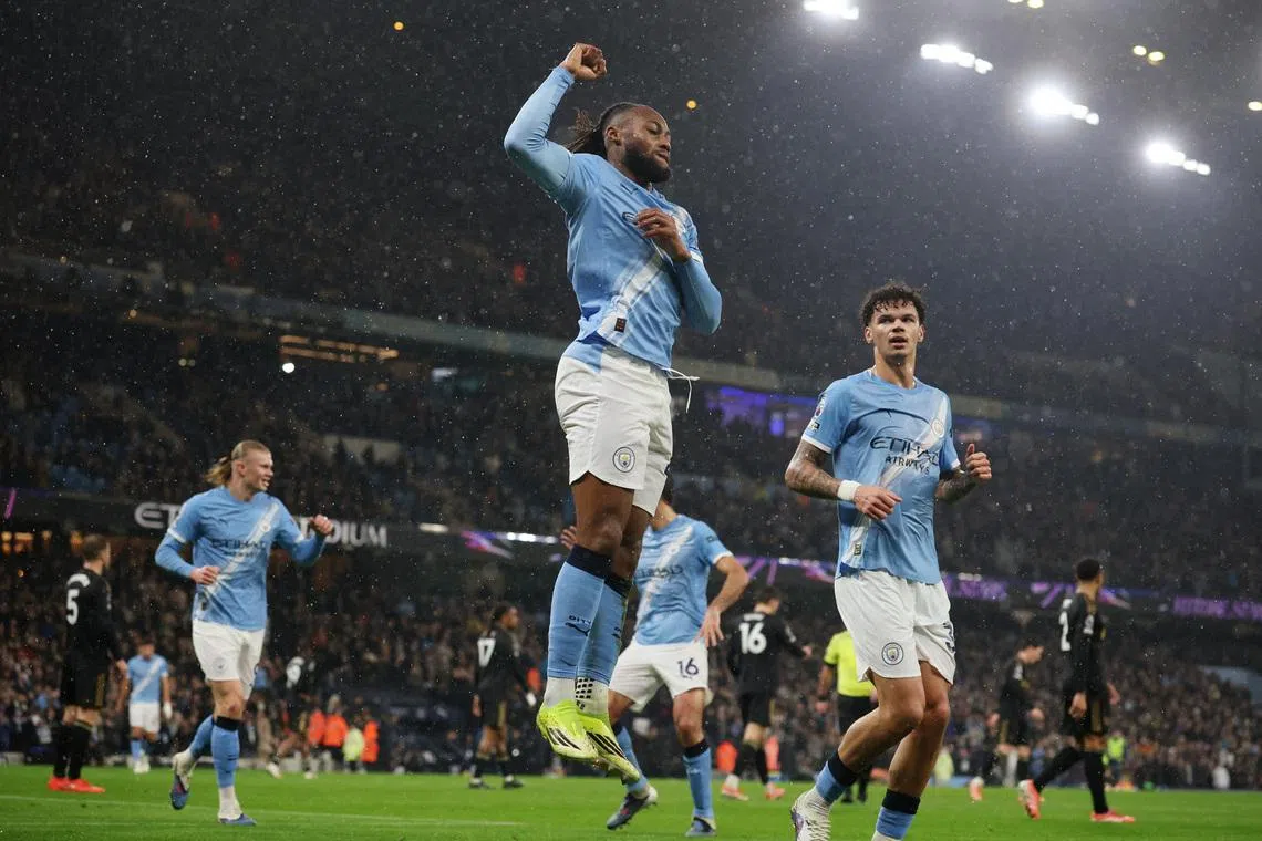 Slick Semenyo helps title-chasing Man City to 3-0 win over Fulham