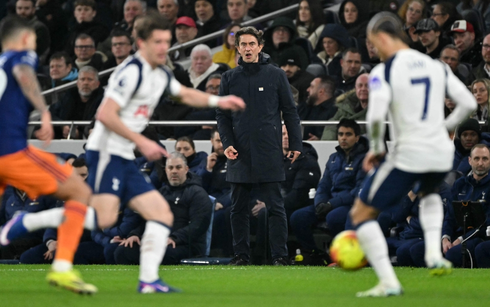 Frank confident of keeping Spurs job despite Newcastle defeat