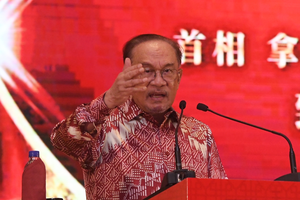 ‘Why insult people who do their work?’: Anwar tells critics to read MACC chief Azam Baki’s explanations on shareholding controversy