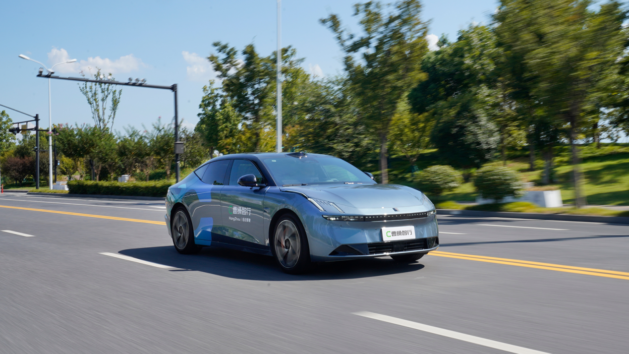 Geely-backed CaoCao expands robotaxi fleet to 100 vehicles