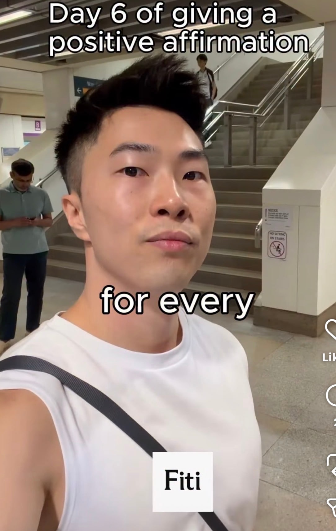 Man Gets Blank Stares For Kind Words To Strangers In S'pore