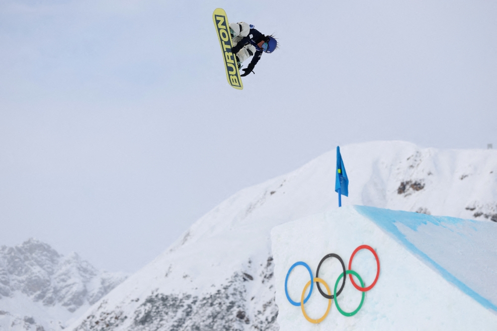 Teen Mari Fukada claims Olympic slopestyle gold as Japan dominates snowboarding
