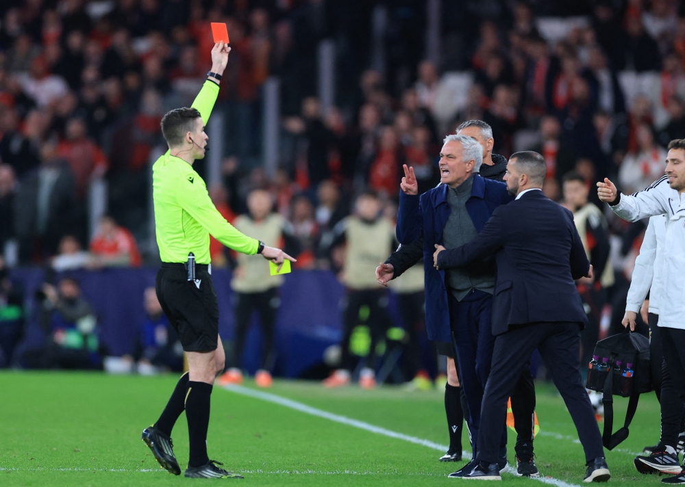 Mourinho defends Prestianni as Vinicius Jr accuses Benfica midfielder of calling him ‘monkey’