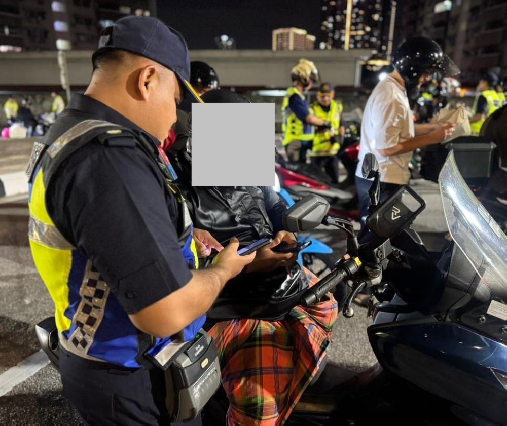JPJ issues 456 notices in CNY motorcycle blitz at Sentul Pasar toll plaza