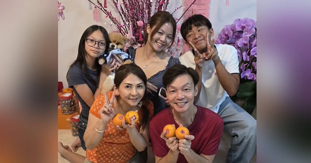 Mark Lee's children had to do 'idiom test' to receive ang baos