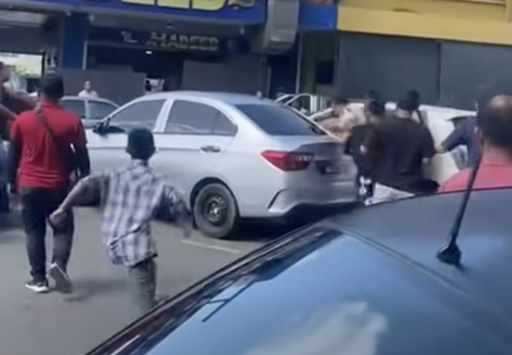 Sandakan enforcement officer injured after assault by suspected contraband cigarette sellers