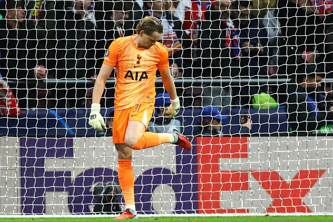Tottenham's Tudor under fire for treatment of keeper Kinsky