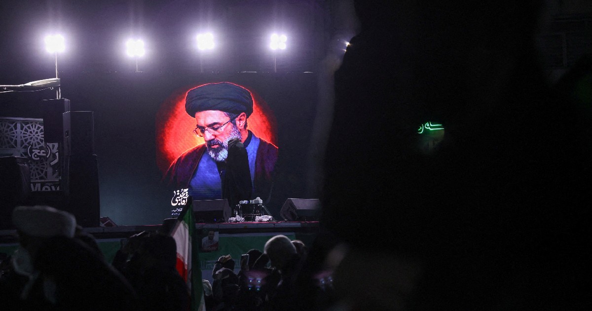 Iran's foreign minister says there is no problem with supreme leader