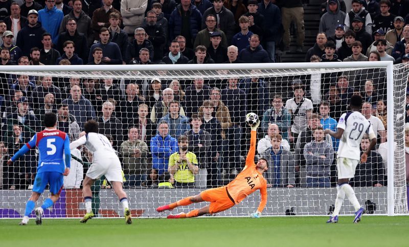 Soccer-Tottenham keeper Vicario to undergo hernia surgery next week